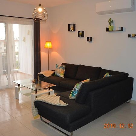 Luxury Apartment Paphos ภายนอก รูปภาพ