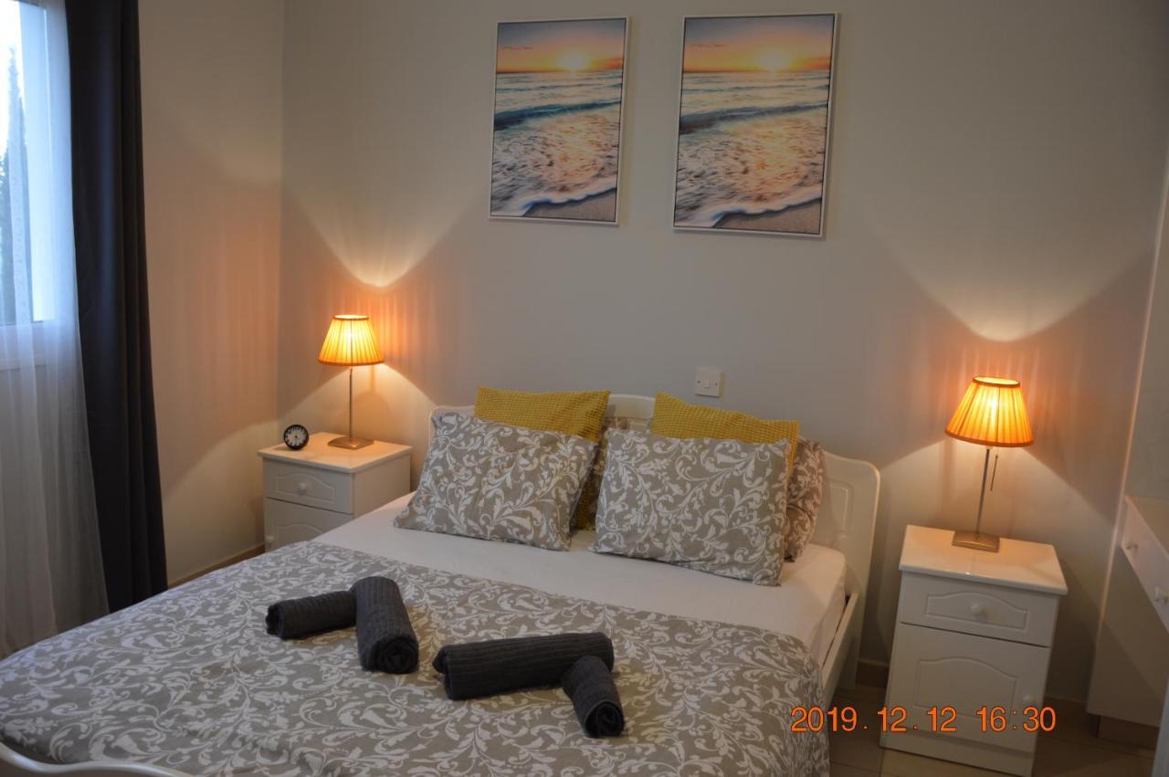 Luxury Apartment Paphos ภายนอก รูปภาพ